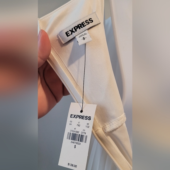 Express Maxi Dress 👗 - Picture 5 of 5